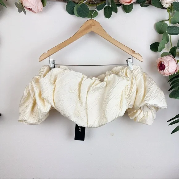 Elliatt Rejoice Crop Top Cream Size Small NWT - Picture 8 of 11